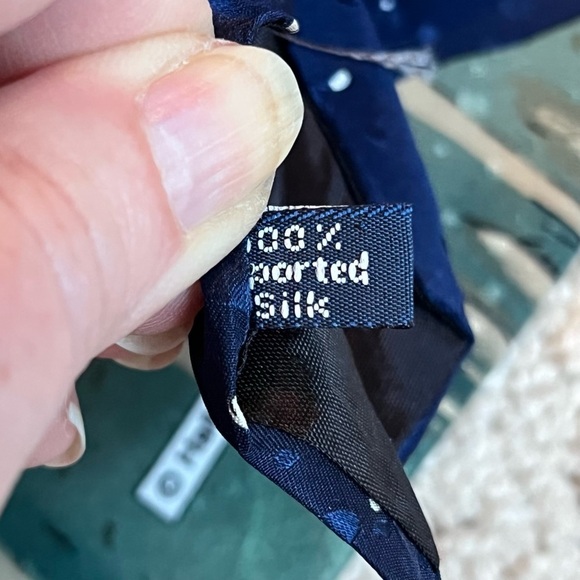 Christmas Silk Tie Santa Kicking Football Reindeer Celebrations Hallmark vintage - Picture 5 of 8